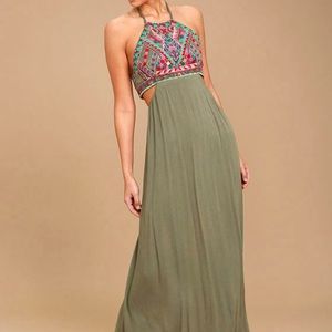 Lulu’s Little Beach Olive Green Embroidered Maxi
Dress - S